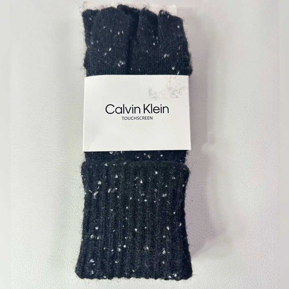 4/$25** New Women’s Calvin Klein Fold Down Touchscreen Gloves SZ S/M Black/White
